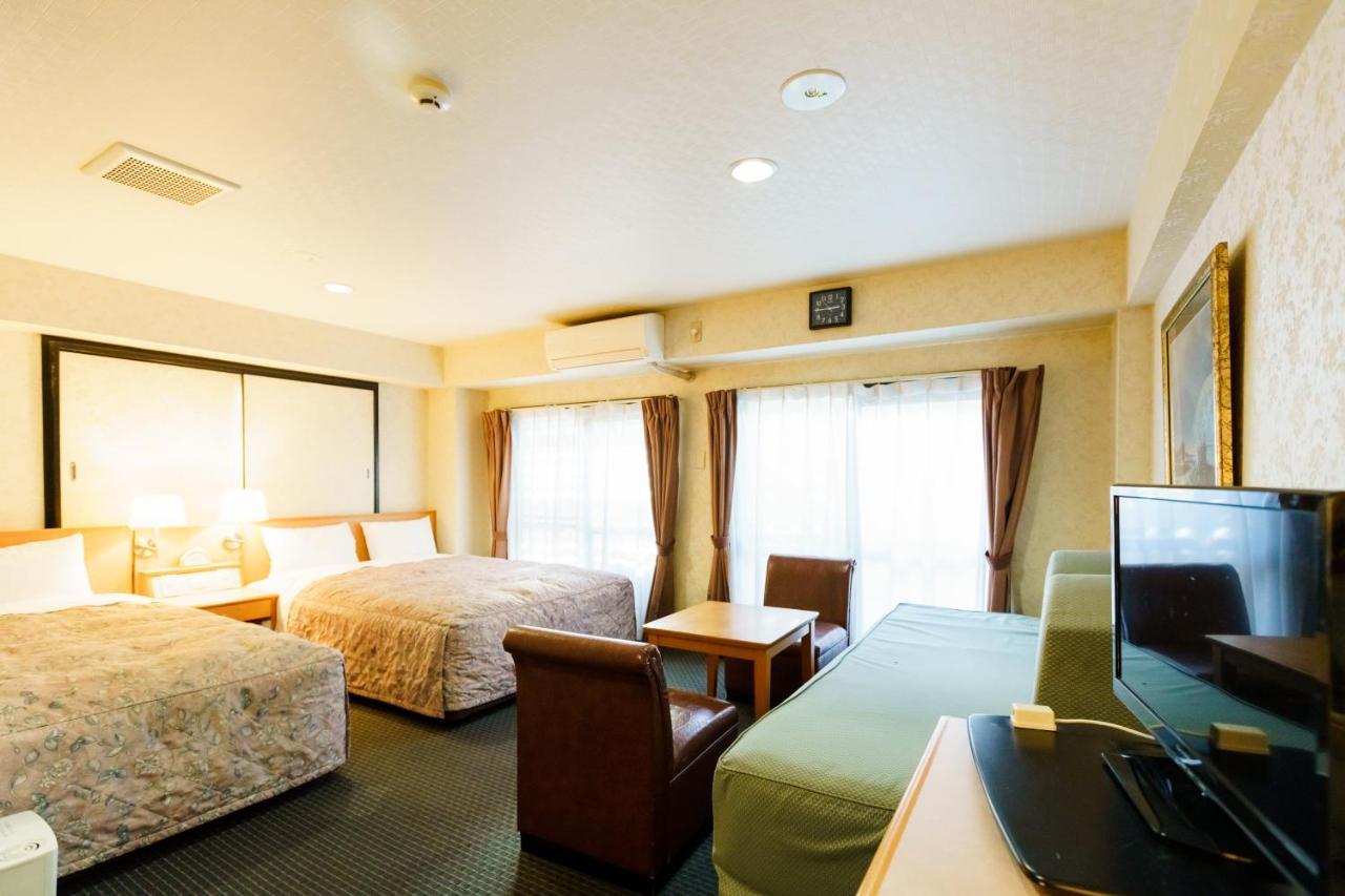 Business Inn Sennichimae Hotel Osaka Exteriör bild